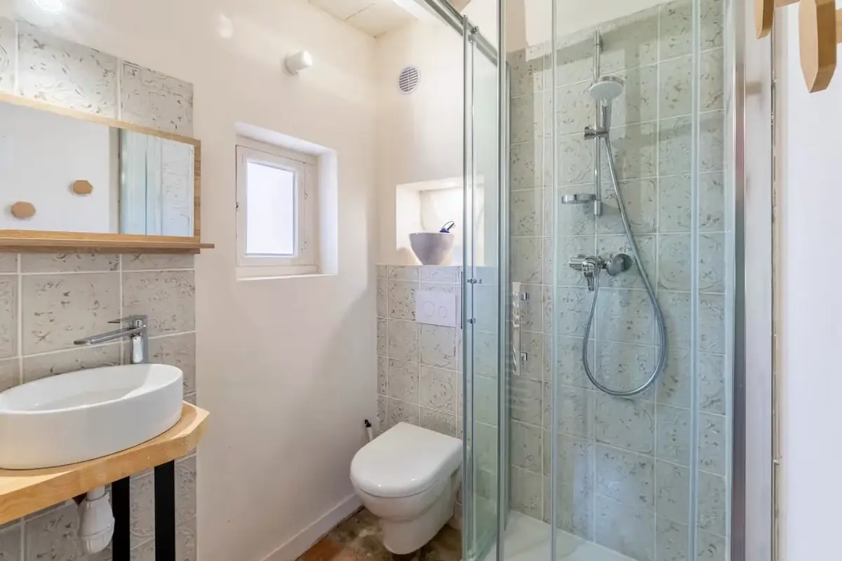 Shower room with walk-in shower